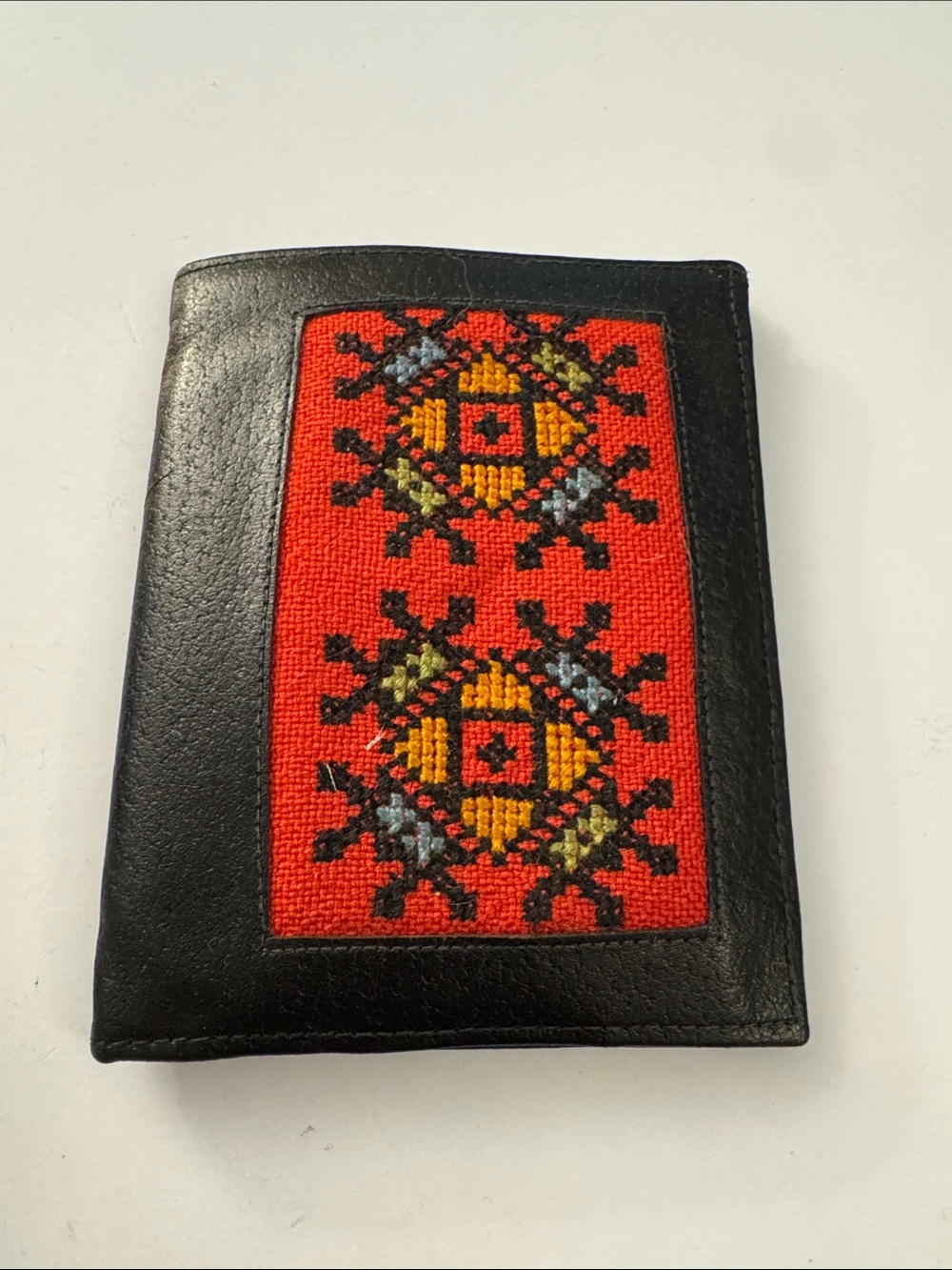 Black Leather Card Holder with Red Embroidered Panel wallet J38
